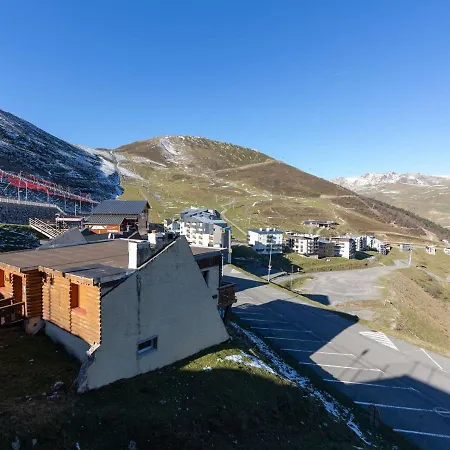 Convivial Au Pied Des Pistes Avec Local Skis Et Parking, Animaux Non Acceptes - Fr-1-296-450