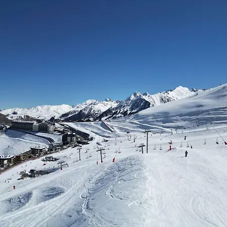 Convivial Au Pied Des Pistes Avec Local Skis Et Parking, Animaux Non Acceptes - Fr-1-296-450 Apartment