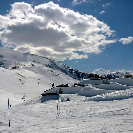 Convivial Au Pied Des Pistes Avec Local Skis Et Parking, Animaux Non Acceptes - Fr-1-296-450 *