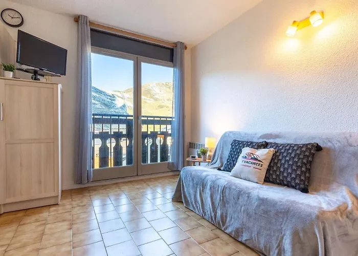 Cosy Aux Pieds Des Pistes Avec Parking - Fr-1-296-450 *