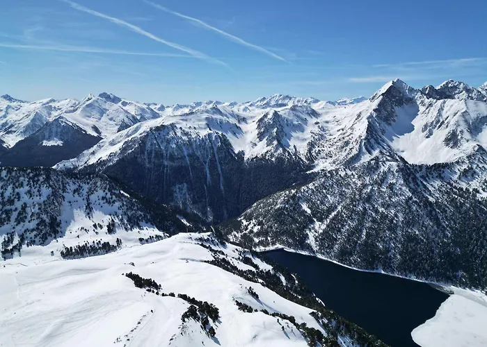 Cosy Aux Pieds Des Pistes Avec Parking - Fr-1-296-450